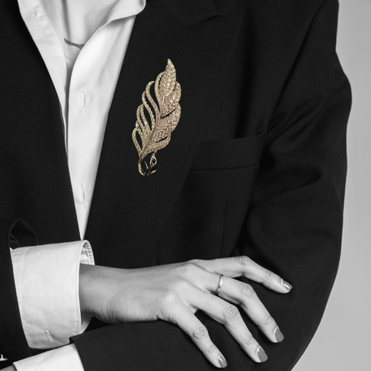 Elegant Leaf Brooch for Women