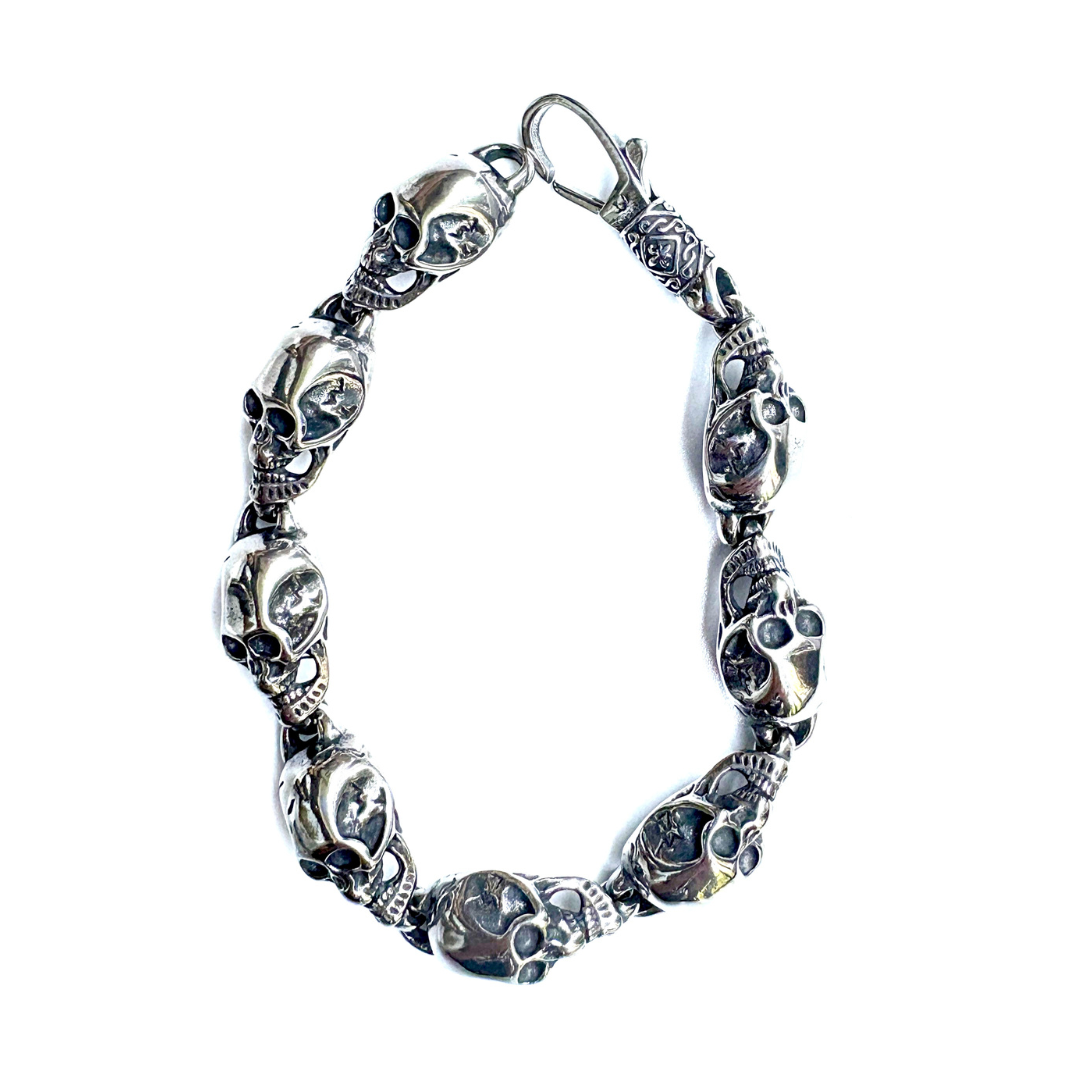 Skull Chain Bracelet with Locking Mechanism