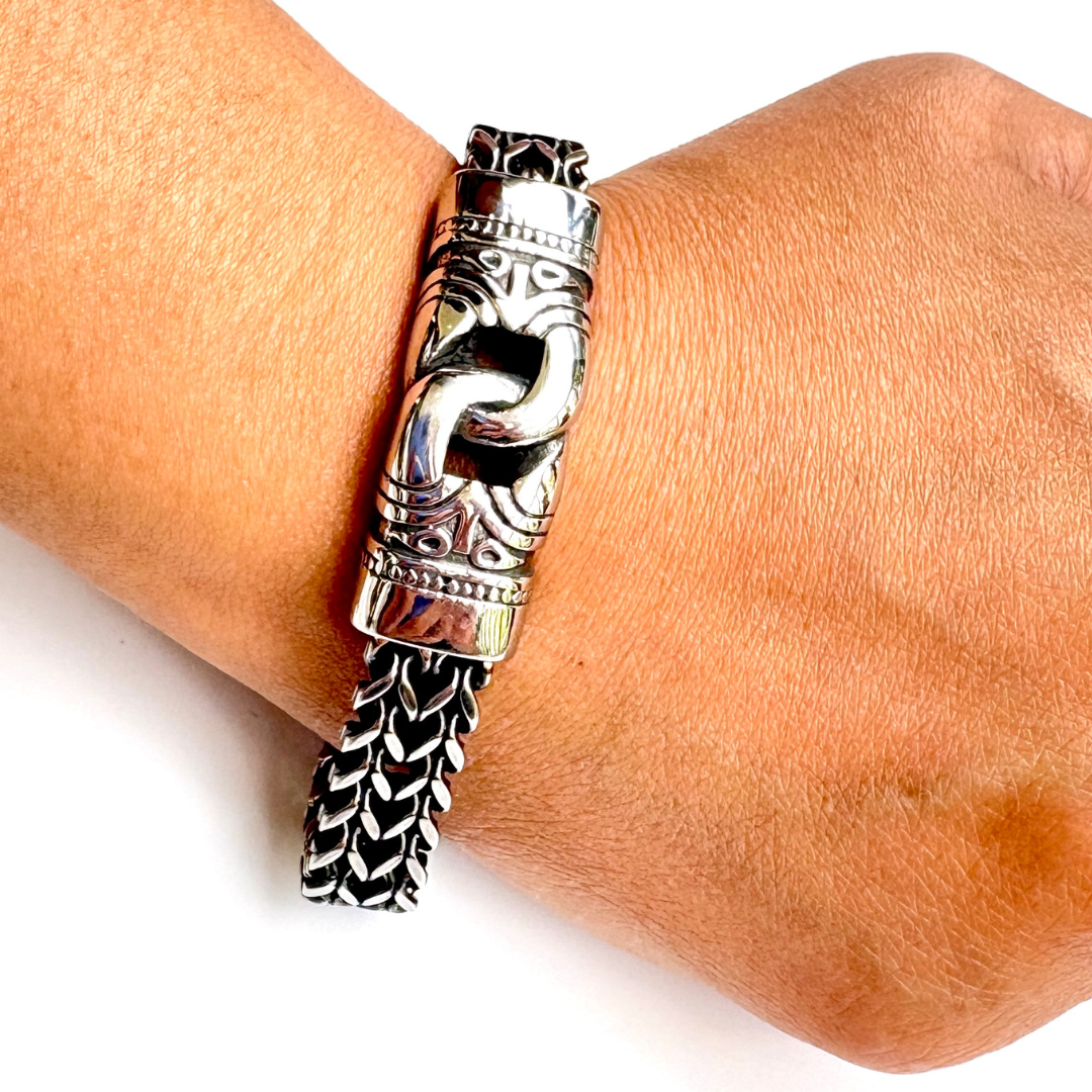 Interlock Design Chain Bracelet with Magnetic Closure