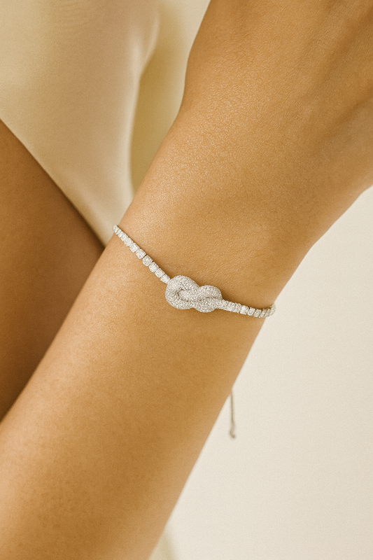 Elegant Knot Adjustable Bracelet With Dazzling Stones
