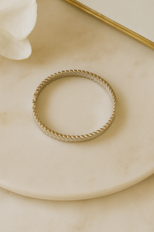 Cutting-Edge Leaf-Inspired Hand Cuff Bracelet,