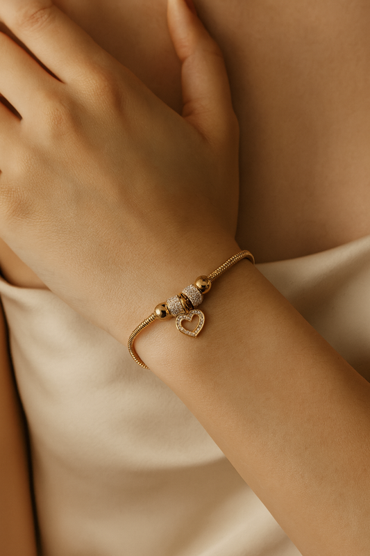 Stunning Heart Charm Gold Bracelet