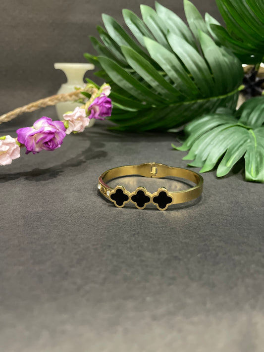 Black Clover Hand Cuff