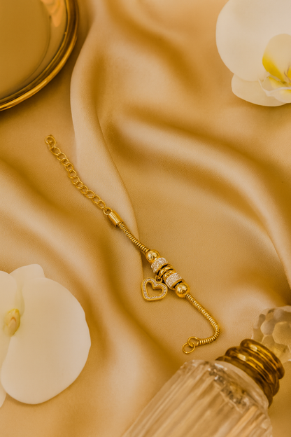 Stunning Heart Charm Gold Bracelet
